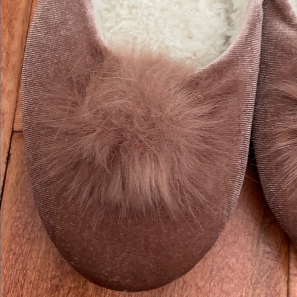 Slippers - Picture 3 of 3